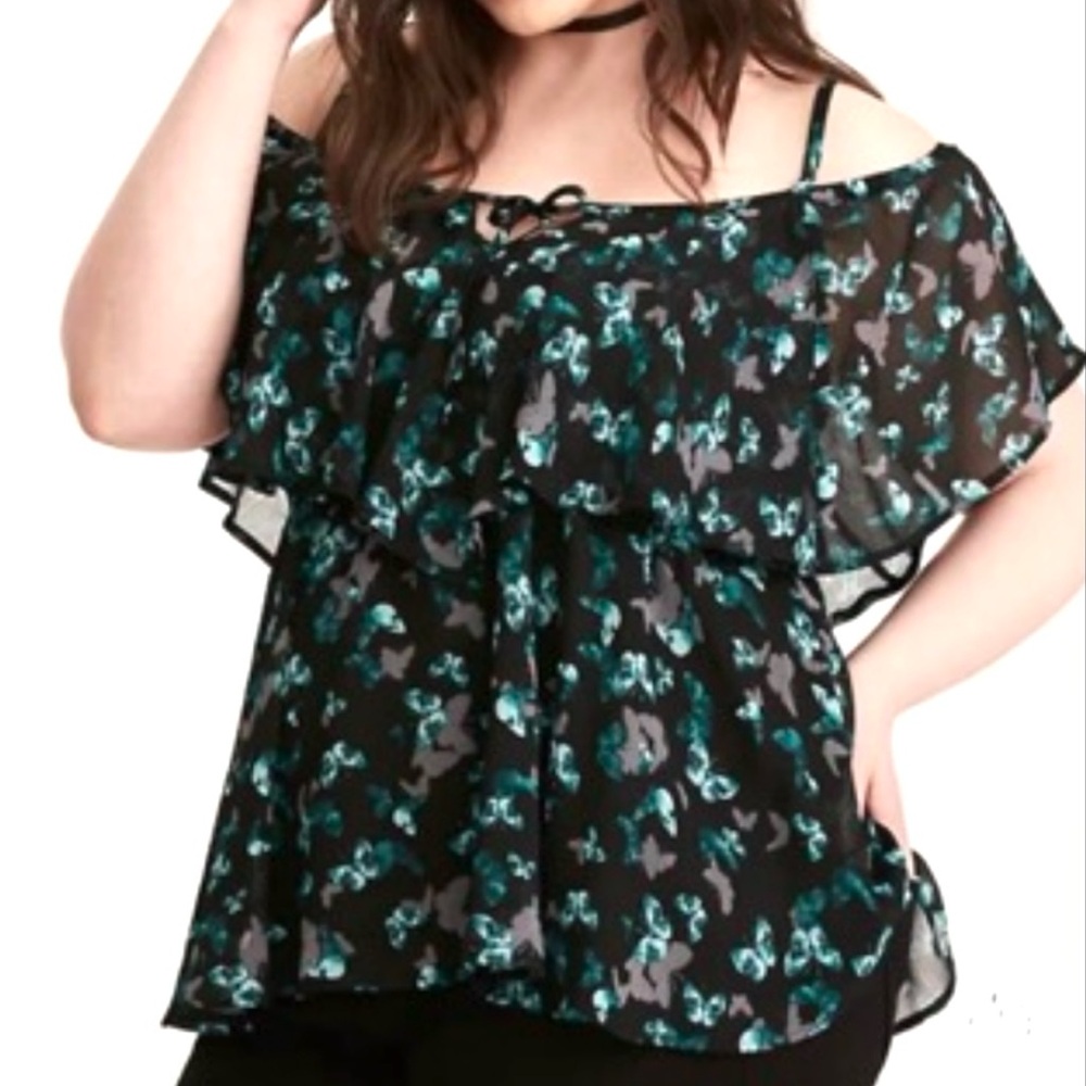 🦋TORRID Butterfly Cold Shoulder Top🦋